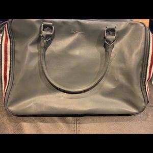 Ben Sherman’s iconic overnight bag.